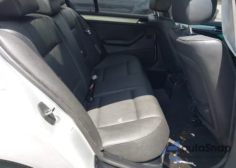 2003 BMW 325Xi from USA, damaged, VIN WBAEU33443PH90683